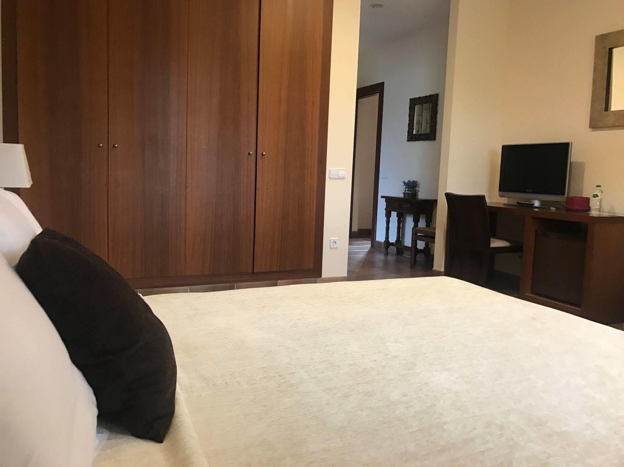 منزل الضيف Brunyola  في Mas Duc المظهر الخارجي الصورة